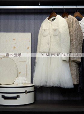 儿童房衣帽间女孩衣服裙子摆件