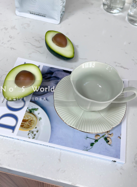 样板间厨房摆件搭配软装饰品组合