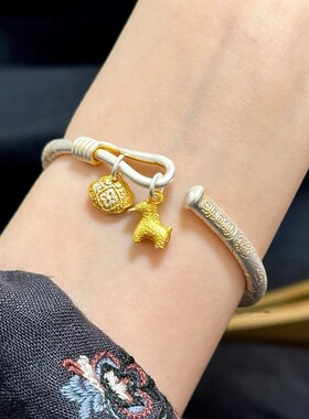 [马上有钱]福运小马铜钱平安锁新中式描金吉言马手镯女镀纯银手饰
