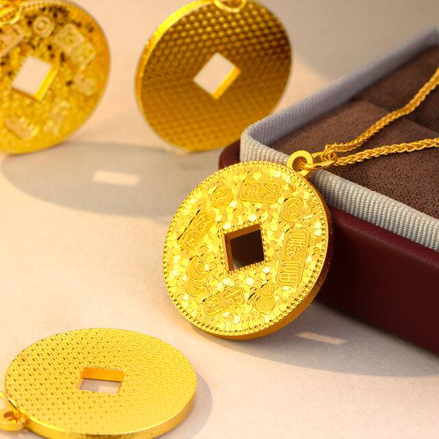 Chinese style explosive crushed ice to attract wealth and safety buckle clavicle chain