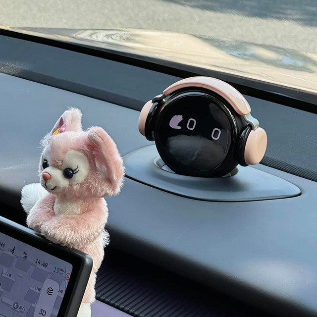 Weilai nomi hat musician robot headphones decoration et5es7et7es6ec6es8 modified car interior