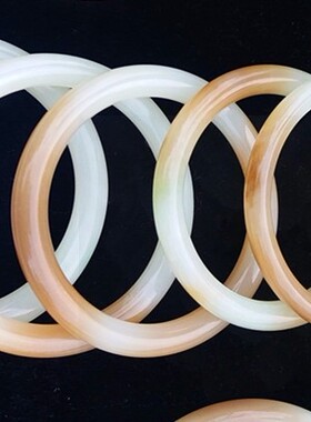 圆条多规格情侣饰品和田玉手镯