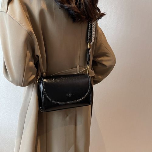 香港代购真皮包包女2025秋冬新款百搭单肩斜挎包宽肩带时尚小方包 - 图2