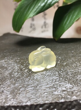 生肖兔玉髓项坠礼物天然黄水晶