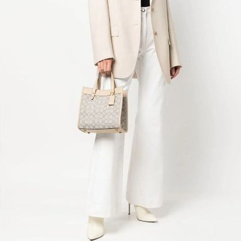 【自营】coach女士皮革徽章托特包 天猫国际自营全球超级店女士包袋