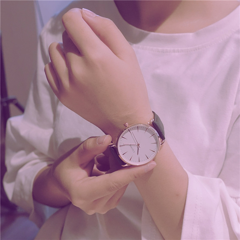 大表盘考试手表 chic 潮流休闲 ulzzang 韩版简约女学生复古皮带原宿 大表盘考试手表 chic 潮流休闲 ulzzang 韩版简约女学生复古皮带原宿