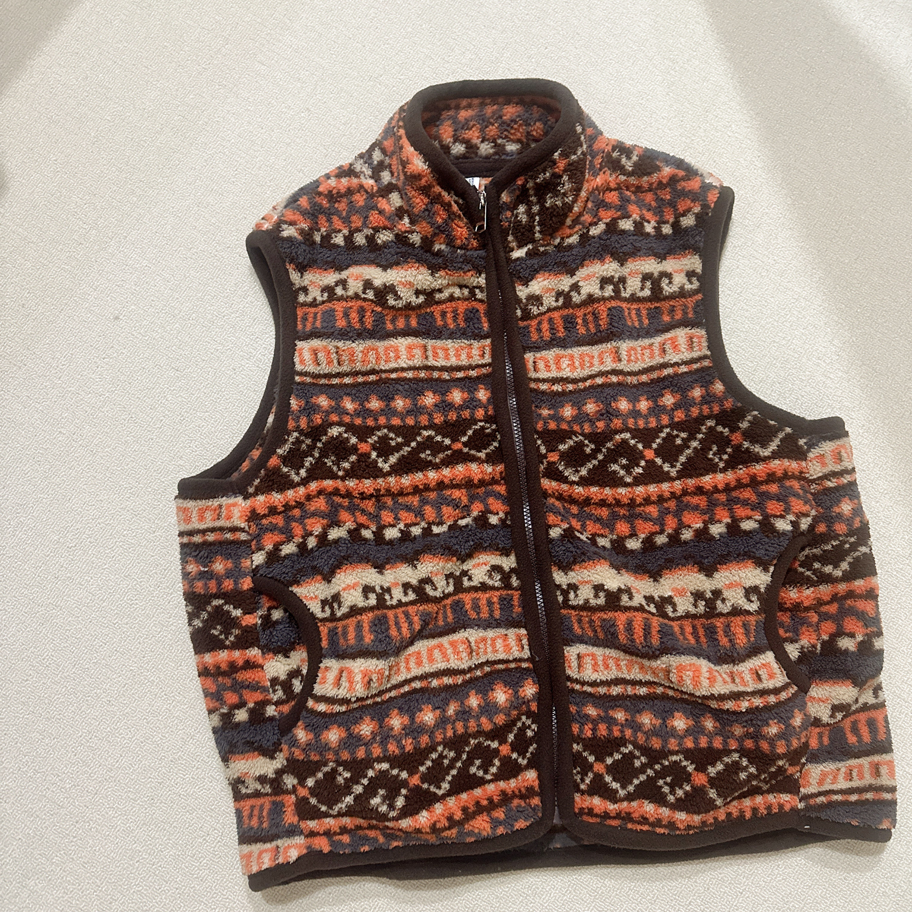 秋冬费尔岛风立领拉链马甲男女中古风保暖背心复古穿搭上衣马夹,淘宝优惠券,粉丝福利购,淘宝优惠卷