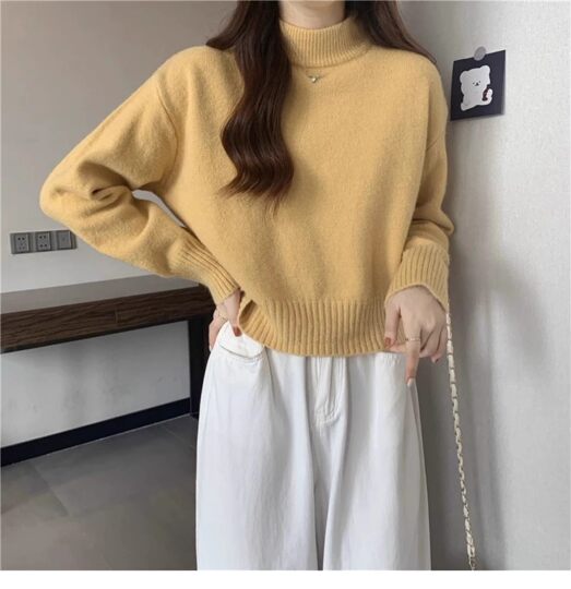 Half turtleneck pullover knit sweater