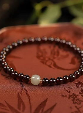 石榴红手链女ins小众设计单圈细玻璃手串送闺蜜礼物手环