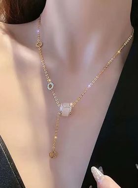 猫眼石小蛮腰项链轻奢小众2023年新款女ins嘻哈锁骨链钛钢不掉色