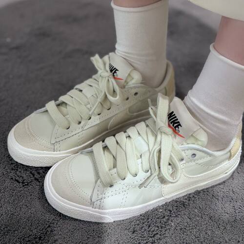 Nike Blazer Low '77 Jumbo 女子舒适防滑耐磨低帮休闲板鞋DQ1470 - 图0