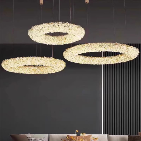Crystal living room chandelier is light, luxurious and high-end