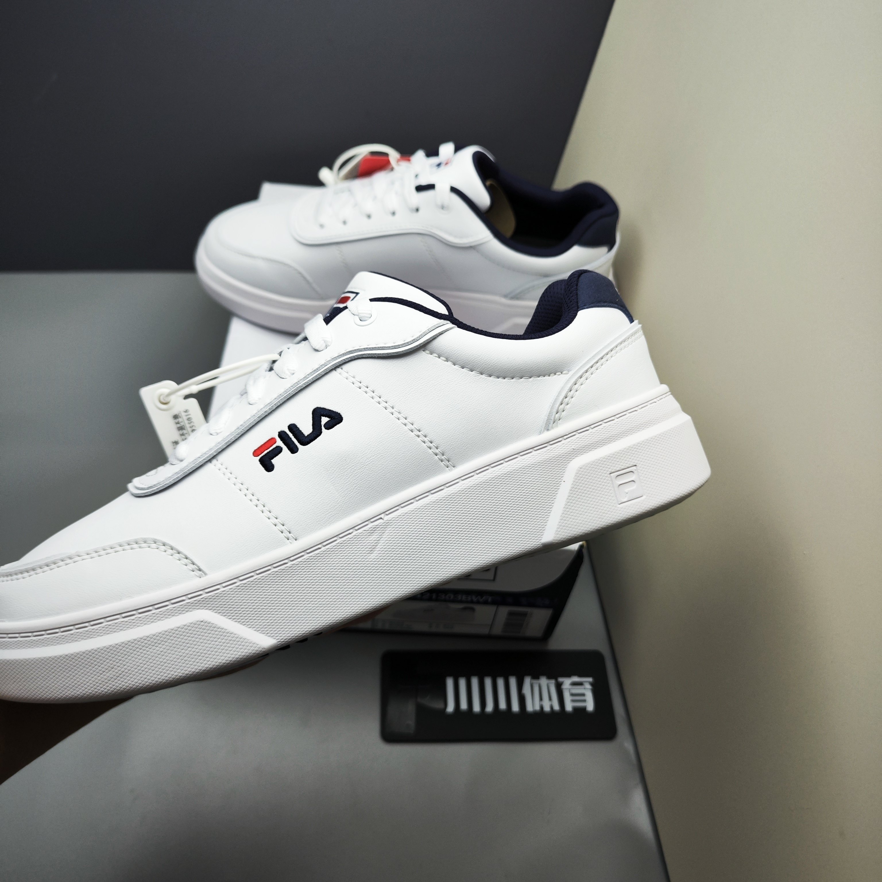 【新年礼物】FILA 斐乐 百搭复古 潮流 耐磨 休闲鞋 小白鞋 板鞋,淘宝优惠券,粉丝福利购,淘宝优惠卷
