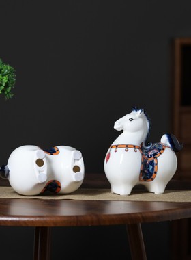 冰裂纹青花陶瓷青梅竹马摆件创意家居装饰客厅酒柜书桌生肖马摆件
