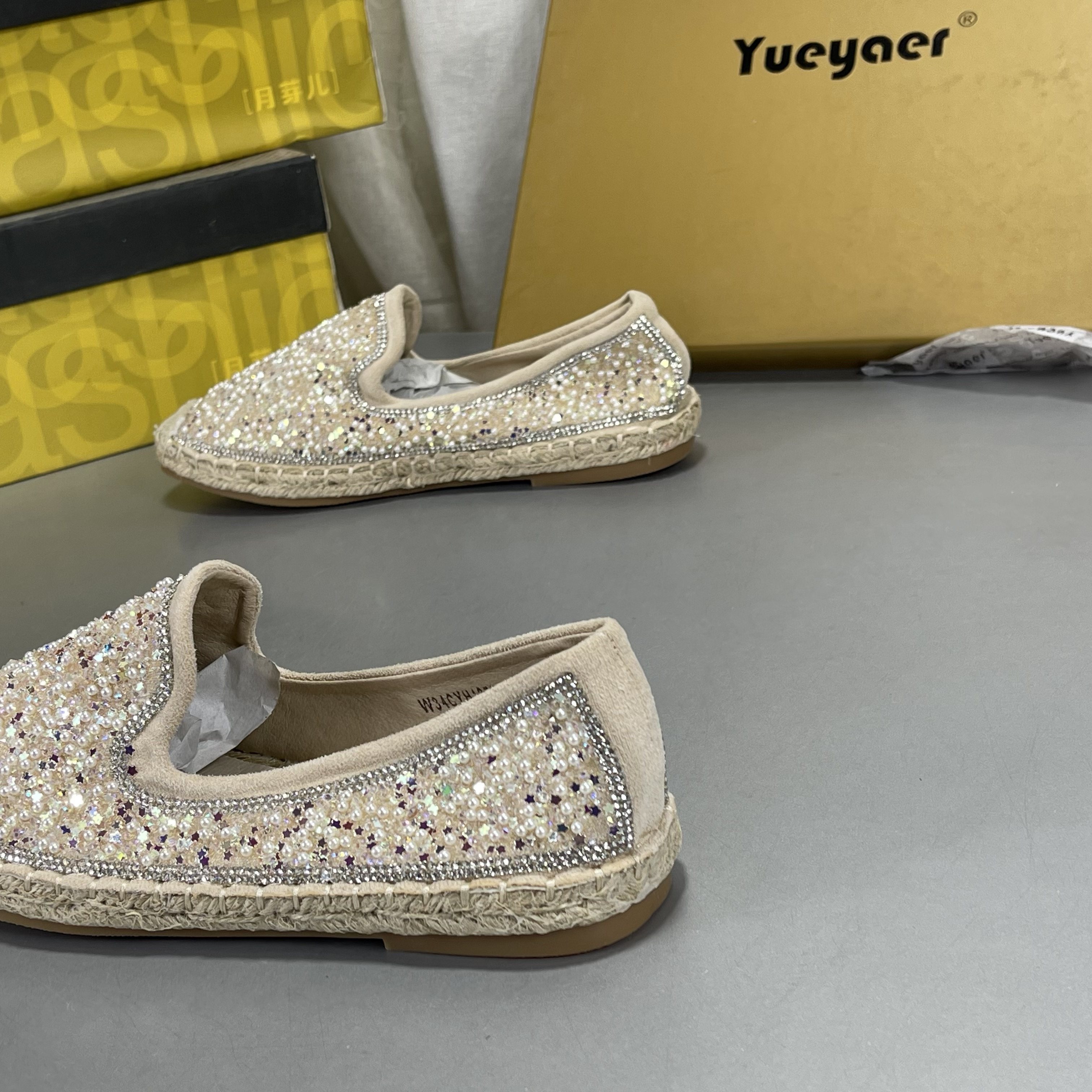 月芽儿水钻小香风渔夫鞋女平底休闲单鞋亮片一脚蹬厚底乐福鞋百搭,淘宝优惠券,粉丝福利购,淘宝优惠卷