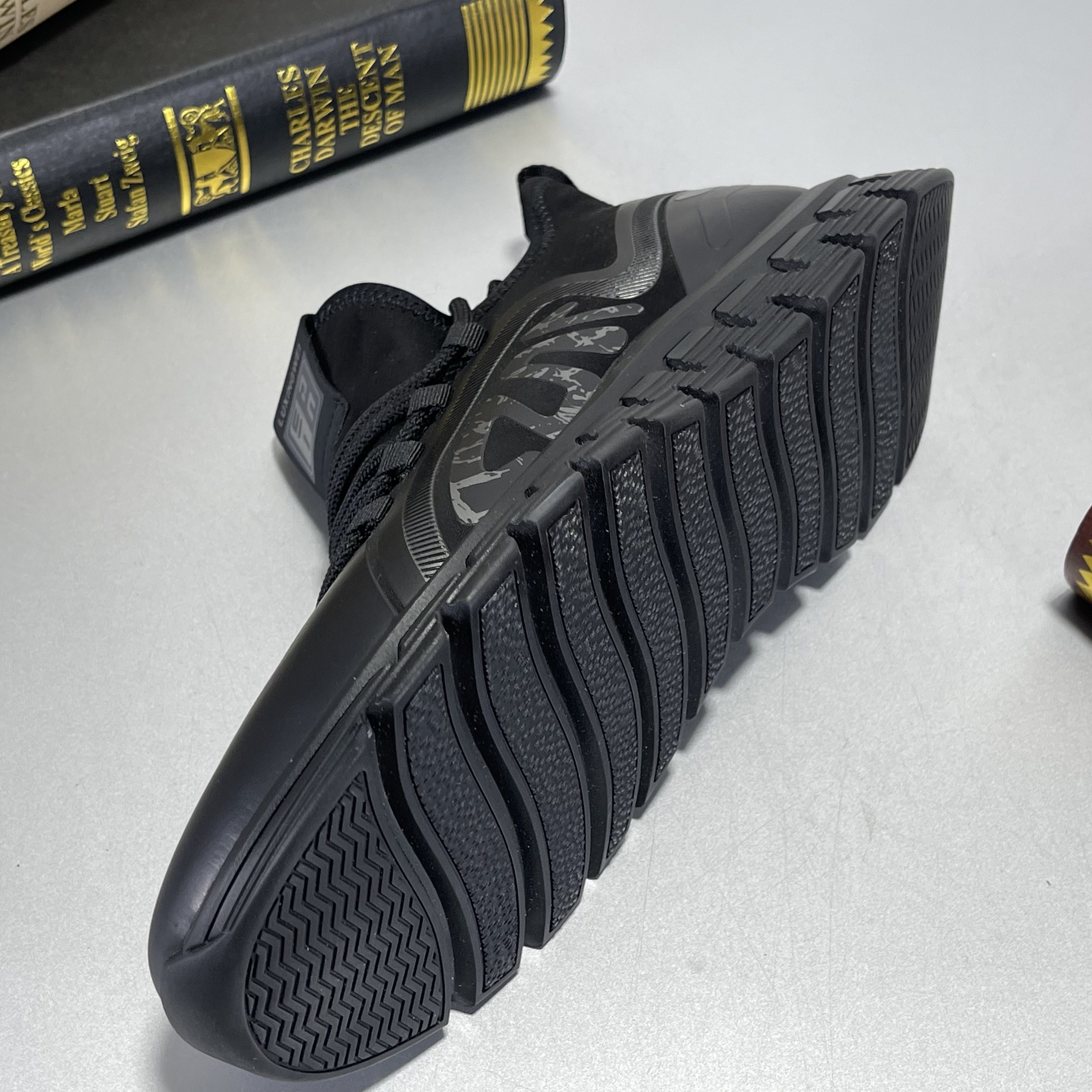 品牌男鞋断码处理真皮秋冬跑鞋潮流黑色休闲运动跑步鞋轻便旅游鞋,淘宝优惠券,粉丝福利购,淘宝优惠卷