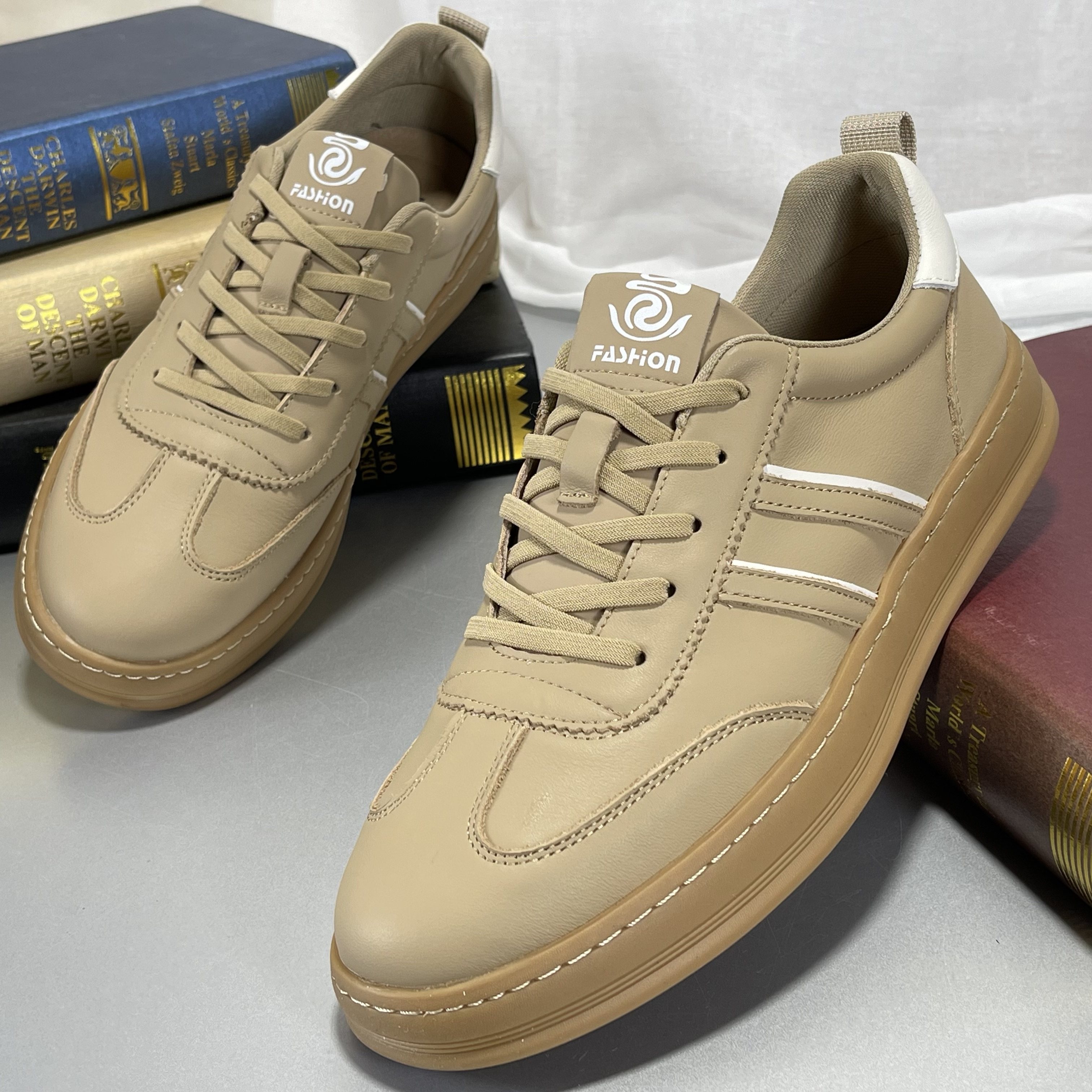 品牌男鞋头层牛皮板鞋2025秋季真皮复古德训鞋低帮休闲鞋简约单鞋,淘宝优惠券,粉丝福利购,淘宝优惠卷