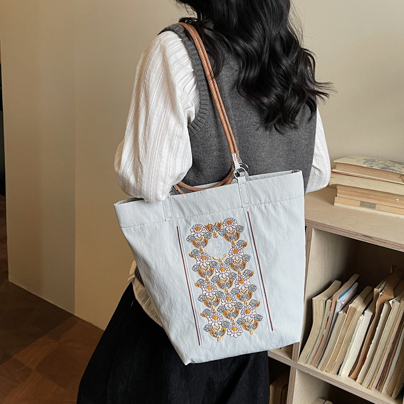 日系复古刺绣购物袋帆布包大容量单肩水桶手提袋上班通勤包托特包,淘宝优惠券,粉丝福利购,淘宝优惠卷