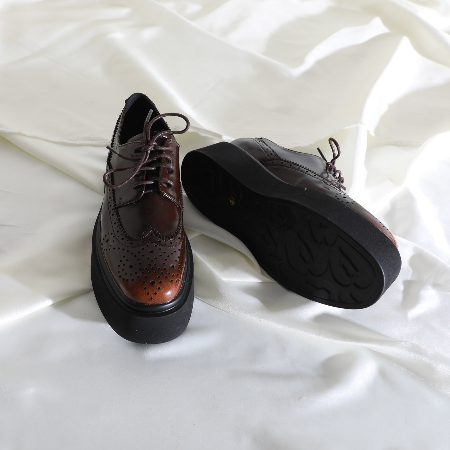 莲花府邸2026春季复古深口鞋系带休闲小皮鞋百搭厚底牛皮女鞋单鞋,淘宝优惠券,粉丝福利购,淘宝优惠卷