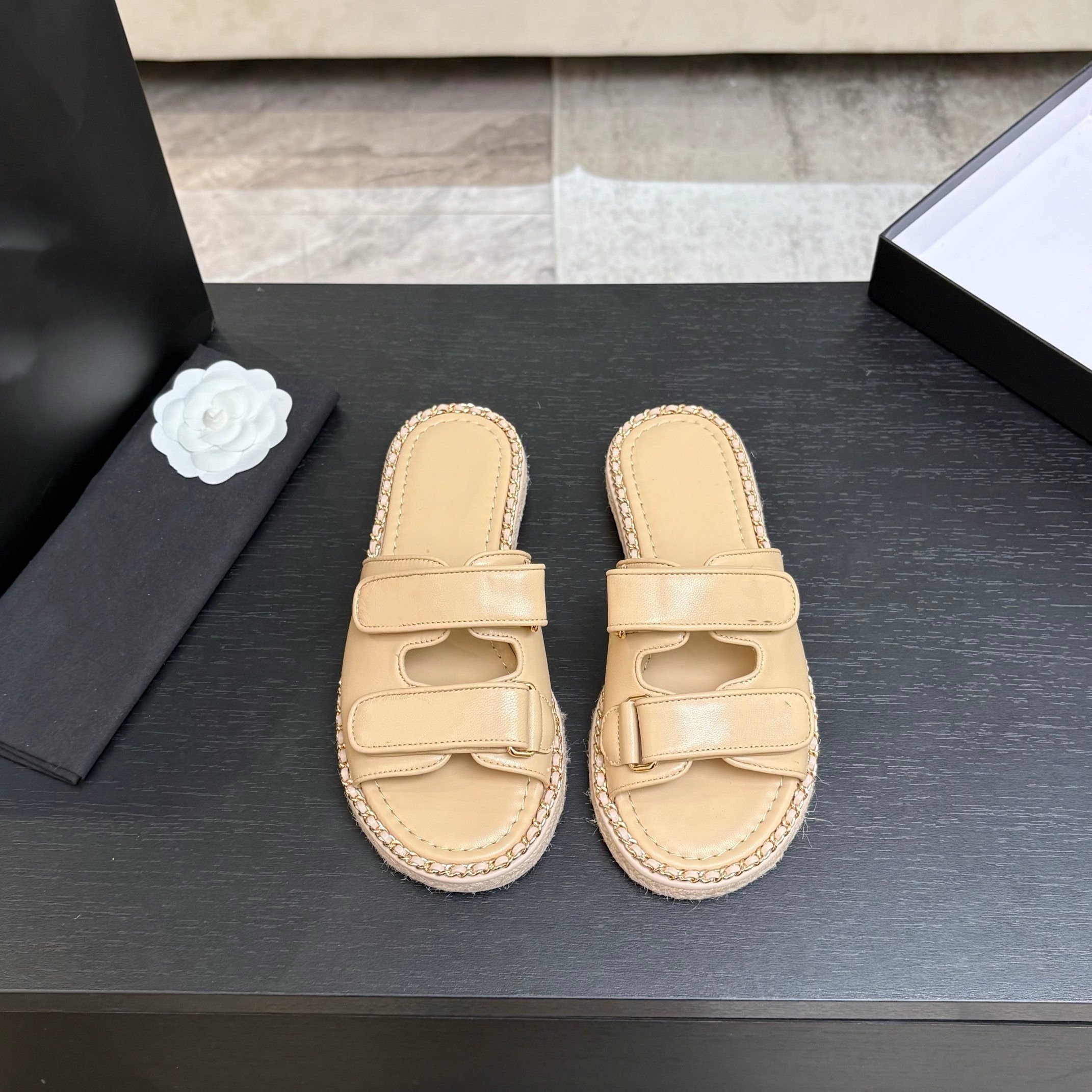 2026新款夏季真皮一字拖女外穿时尚露趾百搭平底沙滩休闲凉拖鞋,淘宝优惠券,粉丝福利购,淘宝优惠卷