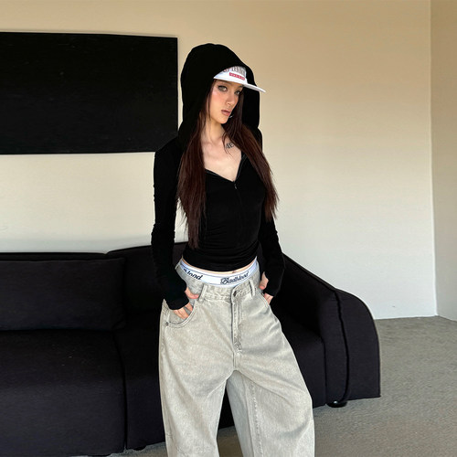 辣到中暑秋冬美式复古辣妹极简风连帽长袖T恤v领修身街头内搭上衣 - 图0