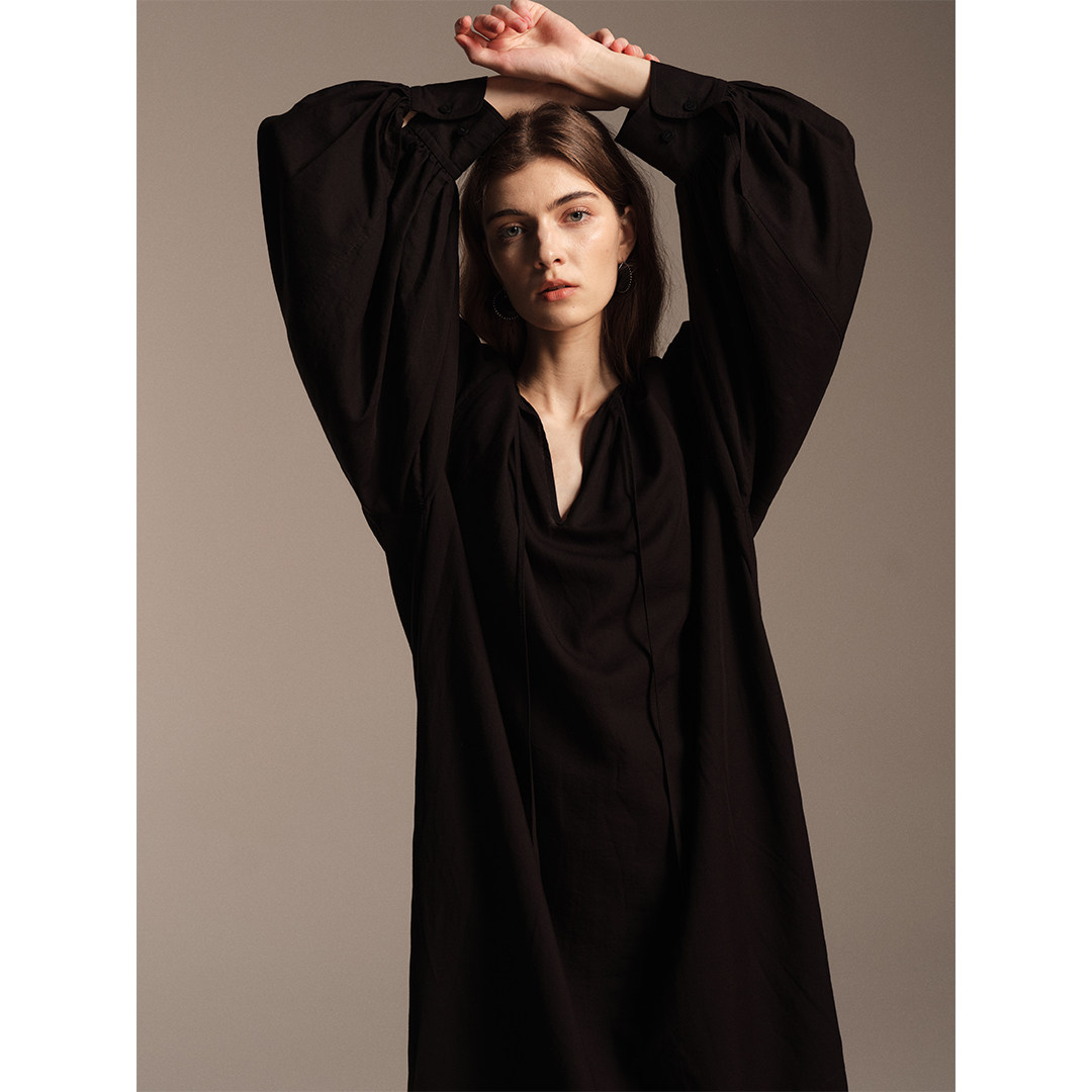 SOFTSELF雾绒诗秋季新款显瘦百搭黑色法式泡泡袖连衣裙女高级感