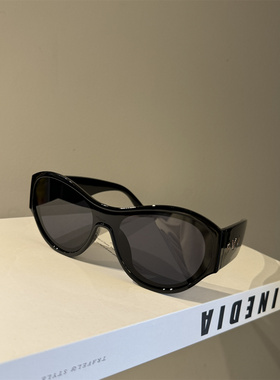 PATTYKOU防紫外线猫眼大框墨镜