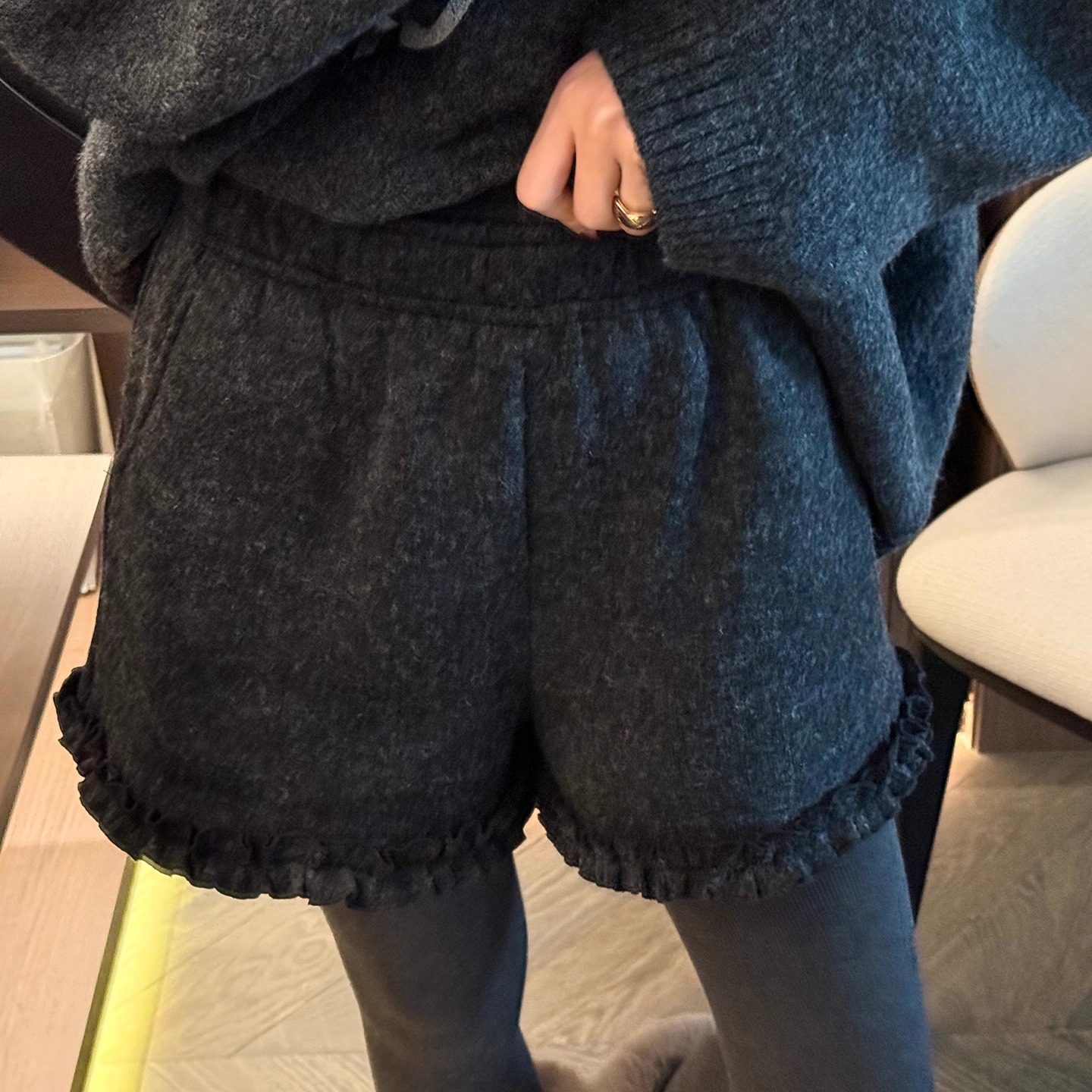 木耳边羊毛呢A字阔腿短裤女欧洲站2025冬装新款欧货女装休闲裤潮,淘宝优惠券,粉丝福利购,淘宝优惠卷