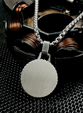 简约ins百搭潮牌钛钢项链罗盘