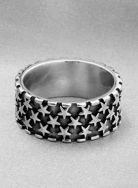 新鲜出炉朋克复古时尚钛钢星星