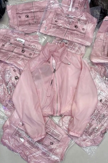 Colorful light and thin sun protection clothes for women loose standing collars to reduce age