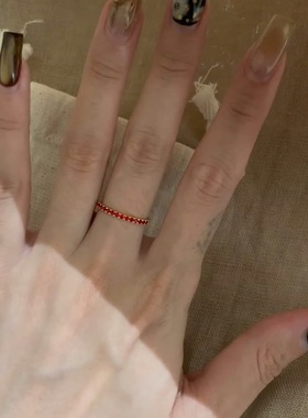S925纯银极细红宝小排戒戒指