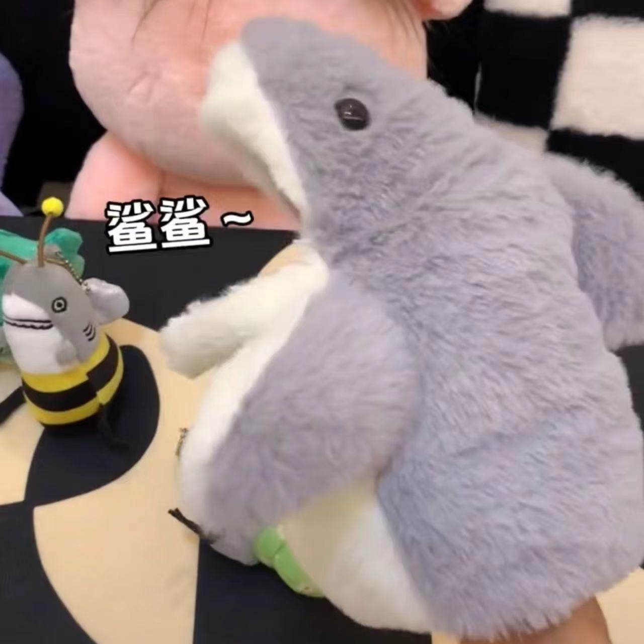 小鲨鱼手偶手套玩偶公仔可张嘴娃娃动嘴整蛊毛绒玩具鲨臂生日礼物,淘宝优惠券,粉丝福利购,淘宝优惠卷