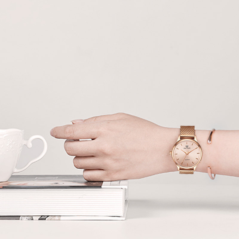 天王女士时尚防水名牌新品石英表 天王半小时国产腕表