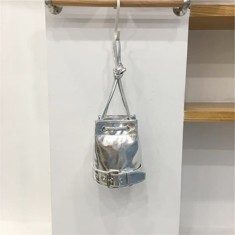 小脏柜 韩国小众抽绳水桶包复古质感休闲百搭简约单肩斜挎女包包,淘宝优惠券,粉丝福利购,淘宝优惠卷