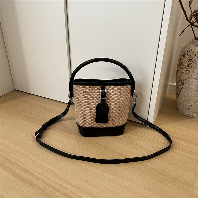 小脏柜 高级感小众设计夏季草编包复古拼接水桶包手提单肩斜挎包,淘宝优惠券,粉丝福利购,淘宝优惠卷