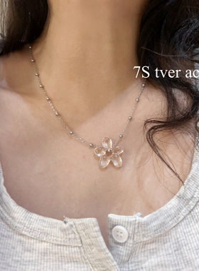 实拍tveracc韩国进口简约百搭白蓝色花朵项链女小众短链 锁骨链