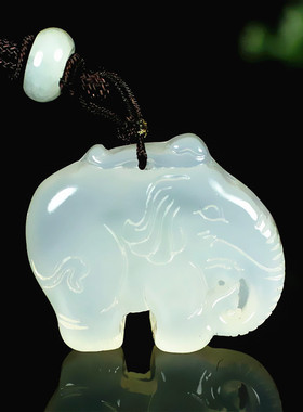 天然冰种玉髓大象吊坠吉祥