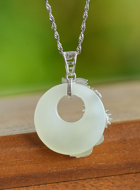 925银镀金色龙年生肖红玛瑙吊坠