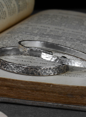 复古风格999足银手工锤纹手镯