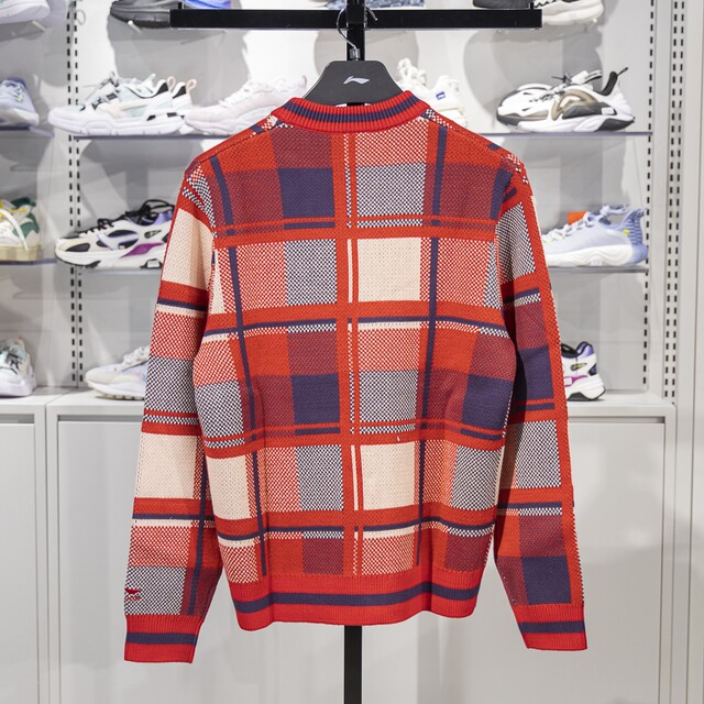 Li Ning pullover sweater ແມ່ນອົບອຸ່ນແລະສະດວກສະບາຍ