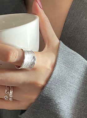 宽边条纹戒指女ins风小众设计感S925银开口指环叠戴气质食指戒潮