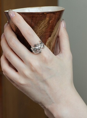 甜美银杏叶戒指女小众独特精致开口食指戒轻奢设计优雅ins风指环