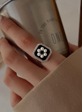 欧美S925镀银精致仿珍珠花朵戒指女复古宫廷风优雅开口指环食指戒