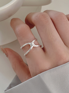 简约交叉镂空镀银开口戒指