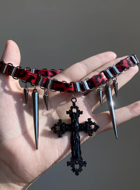 暗黑哥特项链十字架铆钉亚比颈链