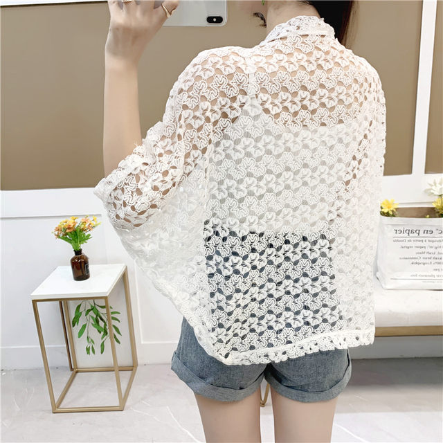 Cardigan ຖັກແສ່ວປົກຫຸ້ມດ້ວຍເຄື່ອງນຸ່ງປ້ອງກັນແສງແດດບາງໆ