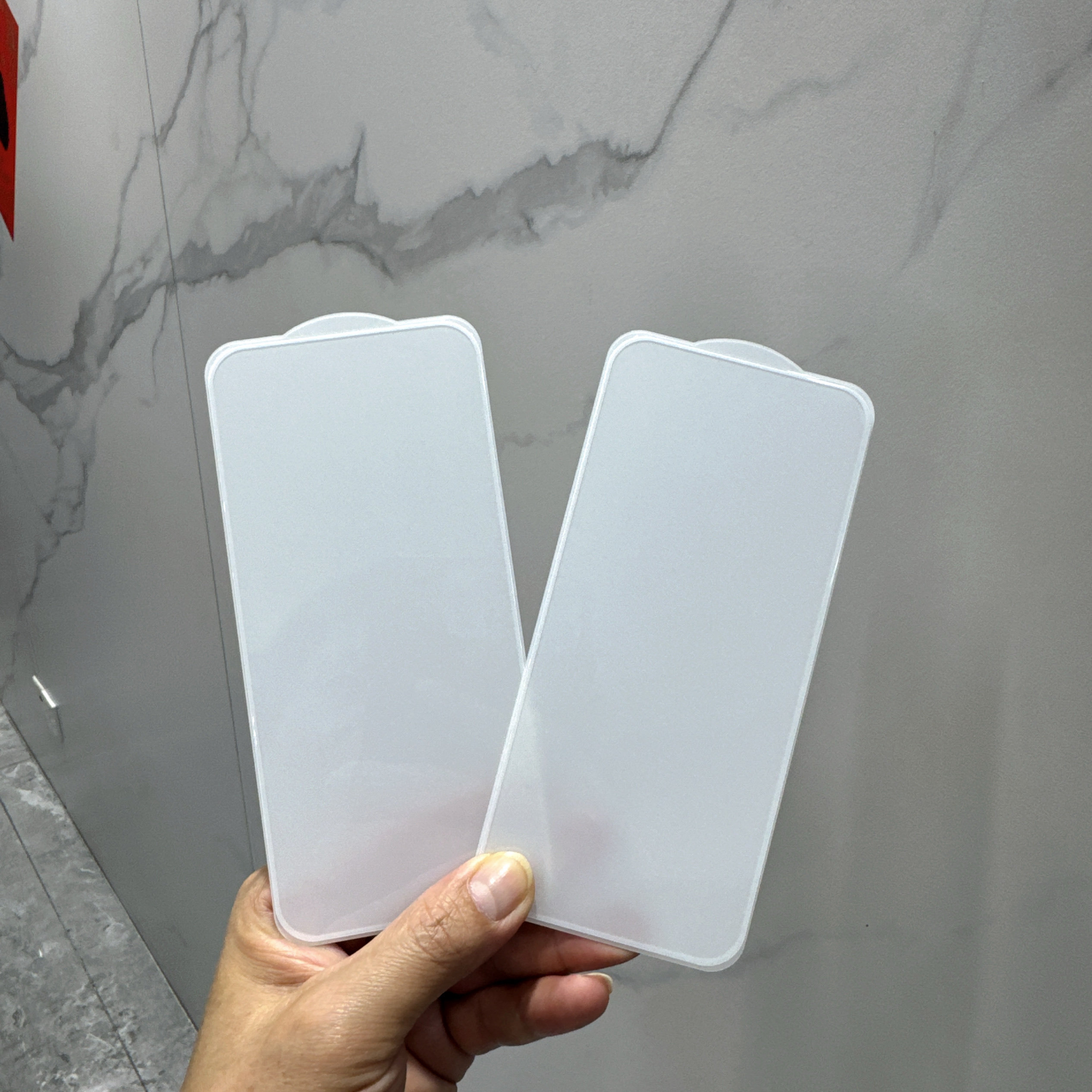 适用于苹果/华为/oppo/vivo/魅族20/一加/红魔/小米15白色钢化膜iPhone15pro全屏防摔白边防爆膜黑边保护贴膜