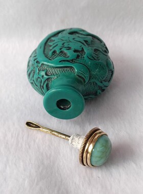 古玩杂项仿古工艺鼻烟壶烟具摆件复古合成绿松石生肖龙图腾手把件