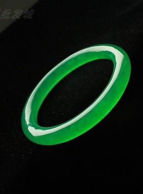 翡翠冰种圆条满绿手镯水沫玉